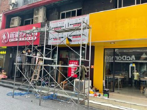 福安制作广告招牌如何避免它发黄？